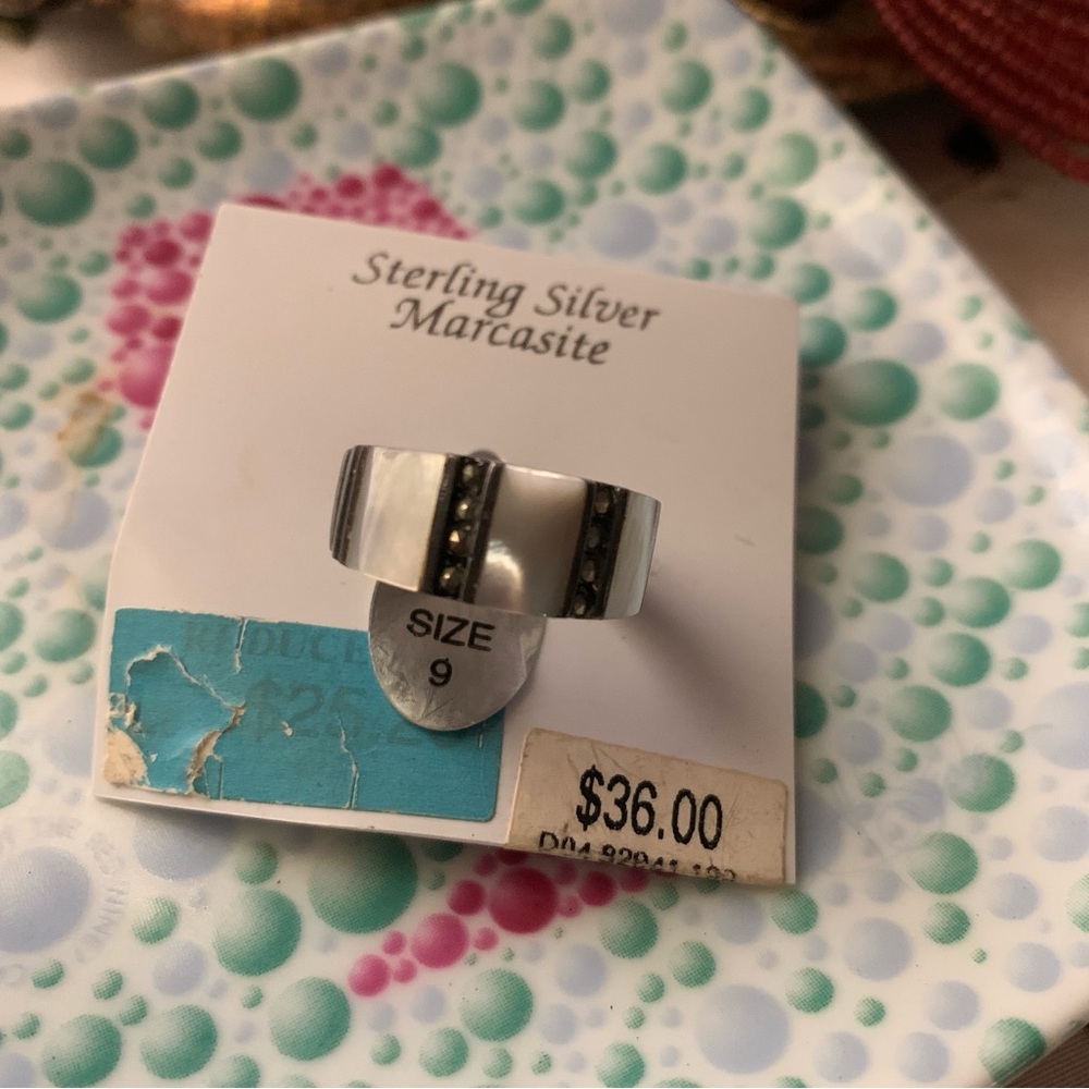 Sterling Silver Marcasite Ring (Size 9) 💍🤍